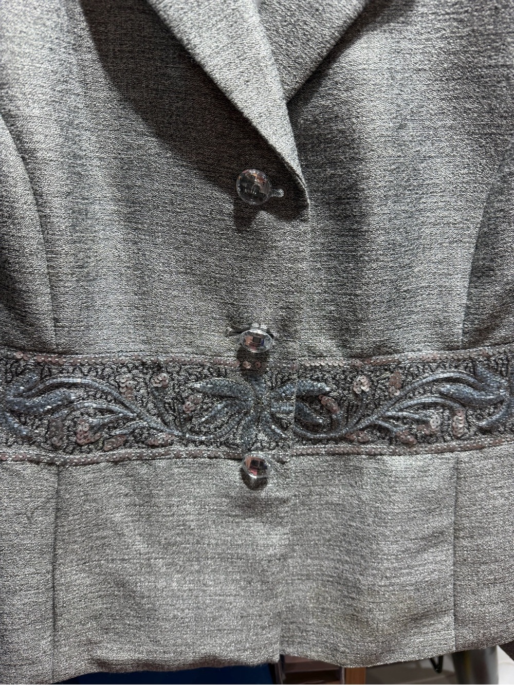 Kasper Silver-Gray Embroidered Waist Blazer